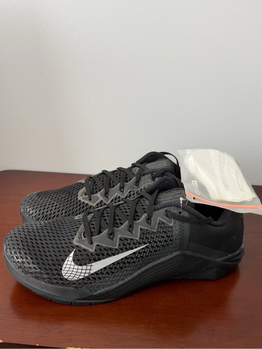 Men's Black Athletic Training Shoes with White Swoosh- Brand new